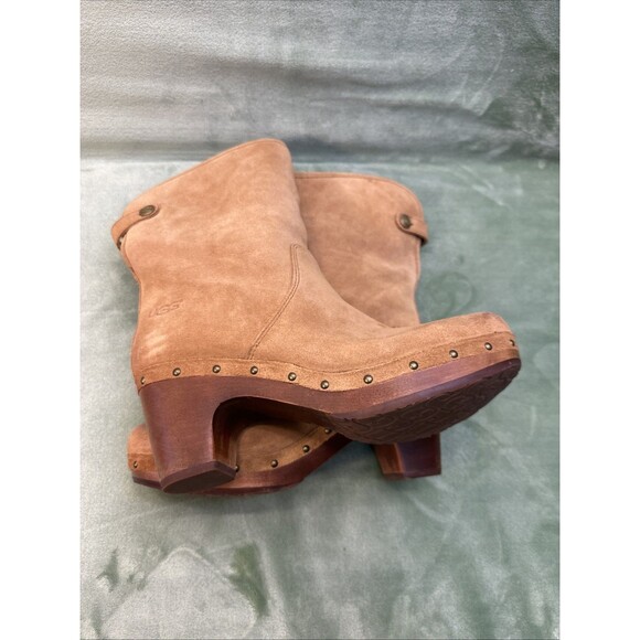 Y2K UGG Boots Lynnea Womens Sz 7 Fold Over Tan Suede Shearling Lined Clogs 3204 - Picture 2 of 9
